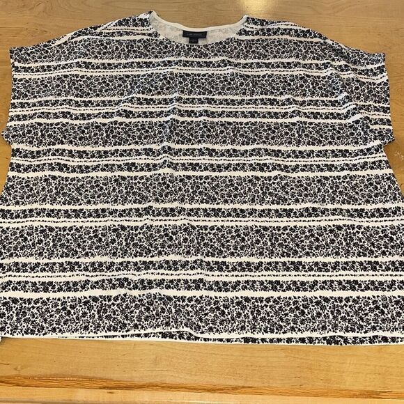 J. Jill Wearever Collection Cap Sleeve Raglan Soft Women's Size XLarge Black Flo - Picture 2 of 7